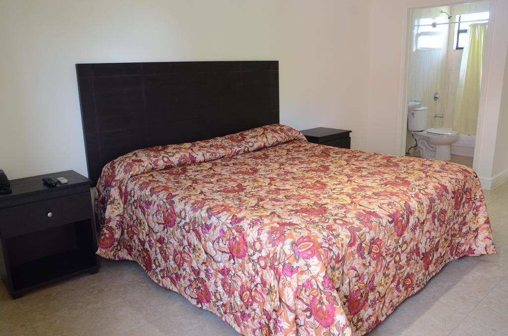 ميامي Carl'S El Padre Motel المظهر الخارجي الصورة